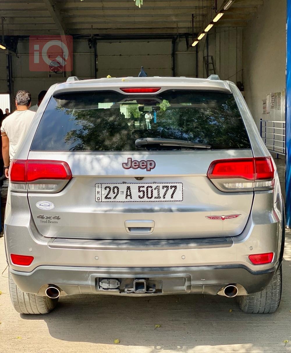 جیپ گراند شیرۆکی